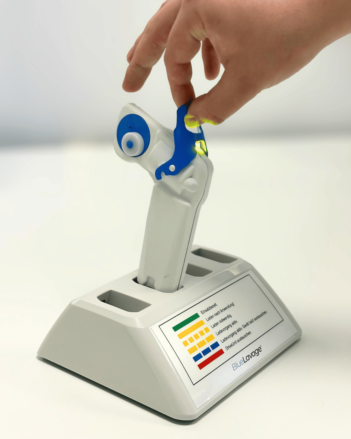 Wiederaufladen der Bluelavage-DriveUnit