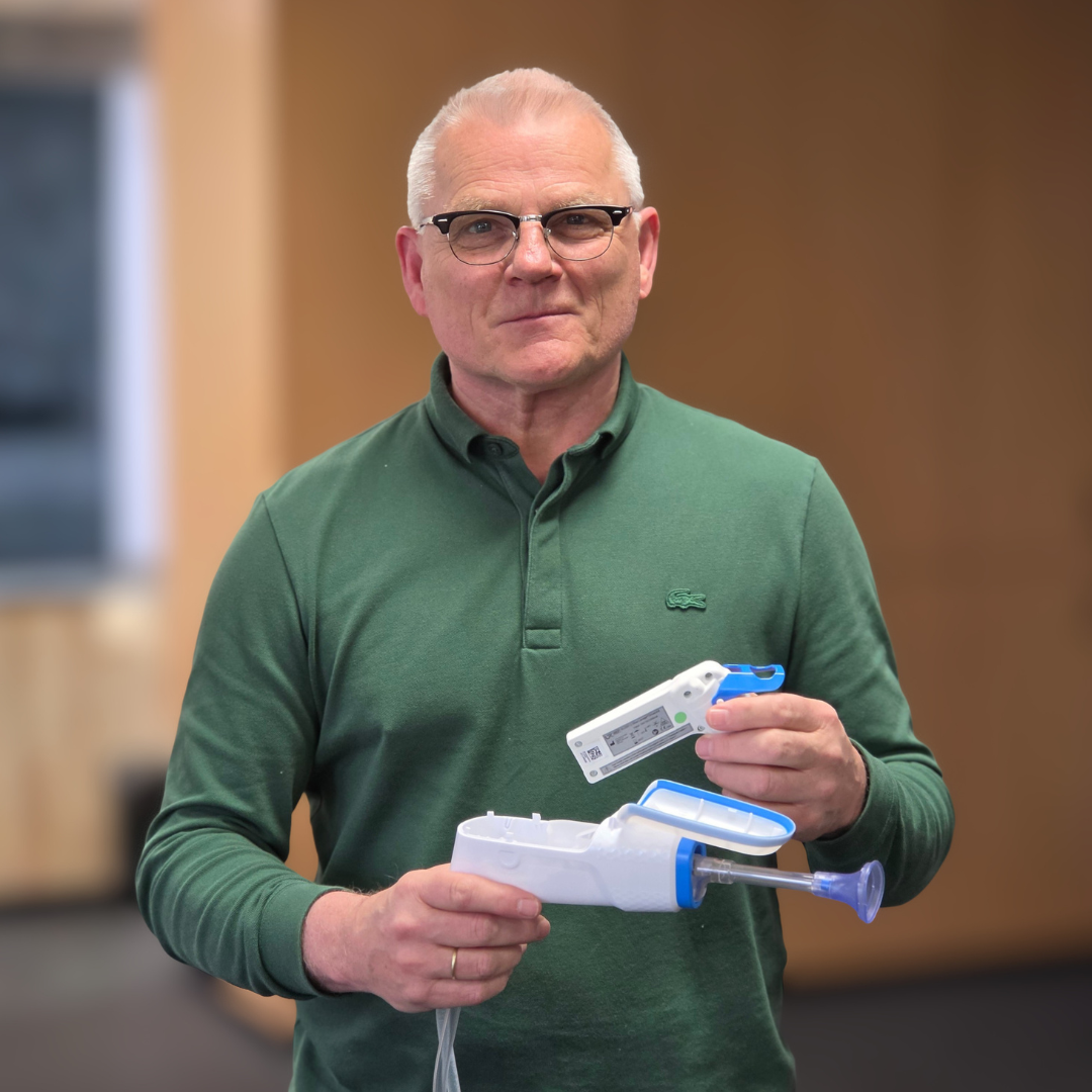 Ad Donkerlo, Business Unit Manager bei Oudshoorn, mit der BlueLavage®